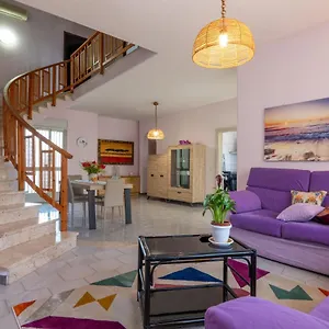  Villa Butterfly House